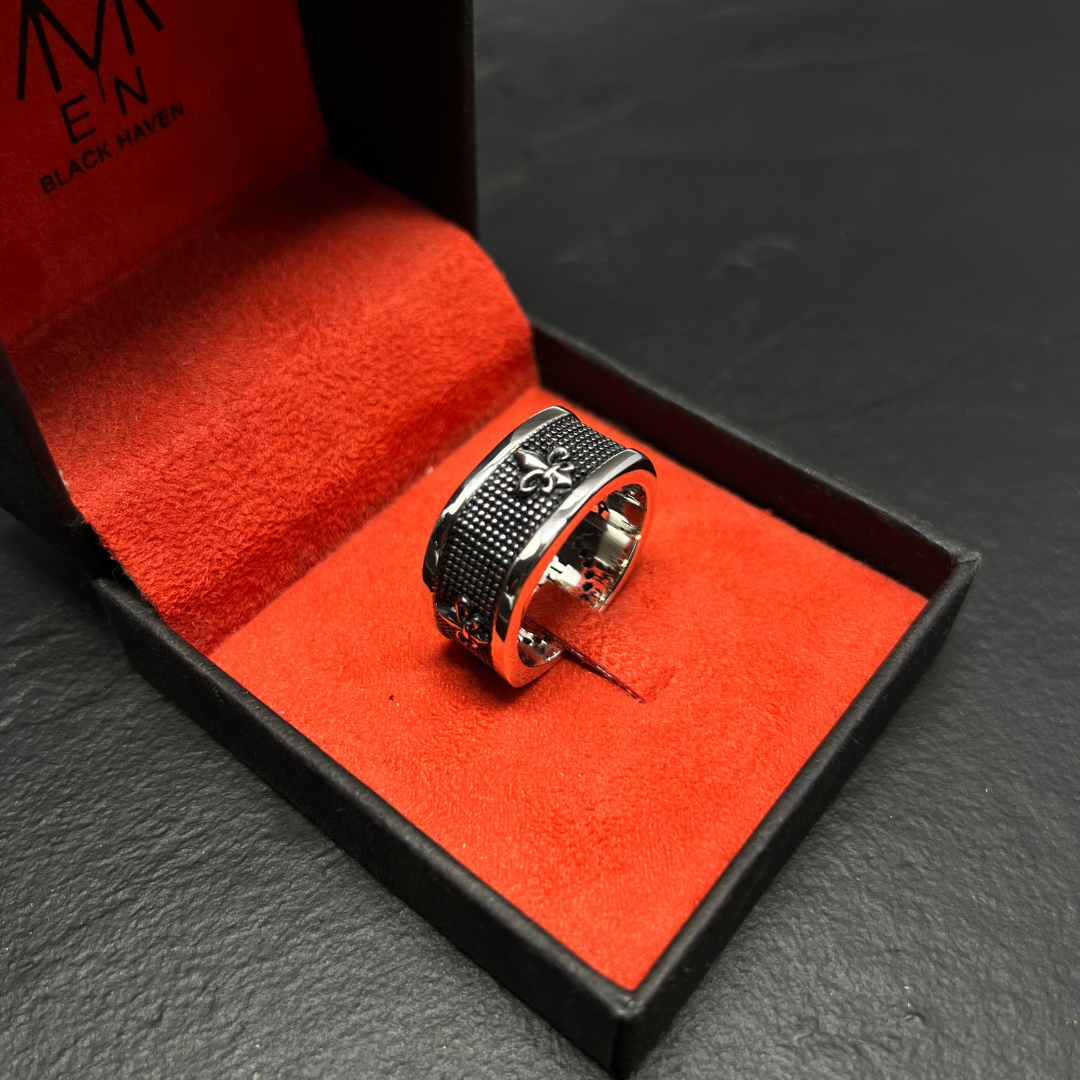 Les Siécle Silver Ring