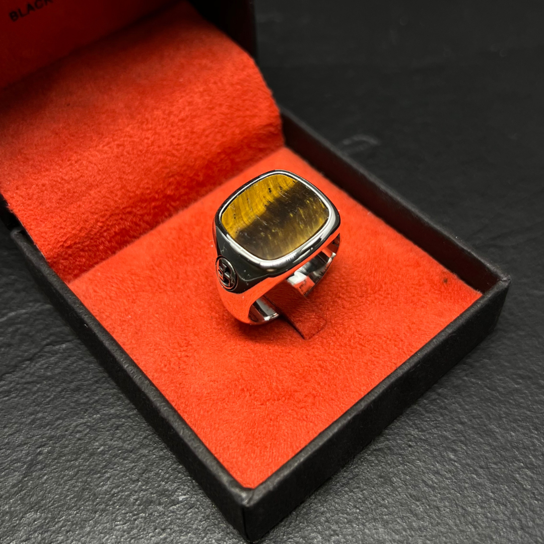 ANEL ÓTHRYS PRATA COM PEDRA OLHO DE TIGRE