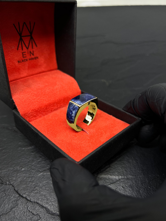 ANEL APOCALYPSE OURO AMARELO COM PEDRA SODALITA