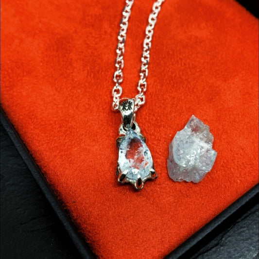 COLAR GARRA DE DRAGÃO PRATA COM PEDRA ÁGUA MARINHA