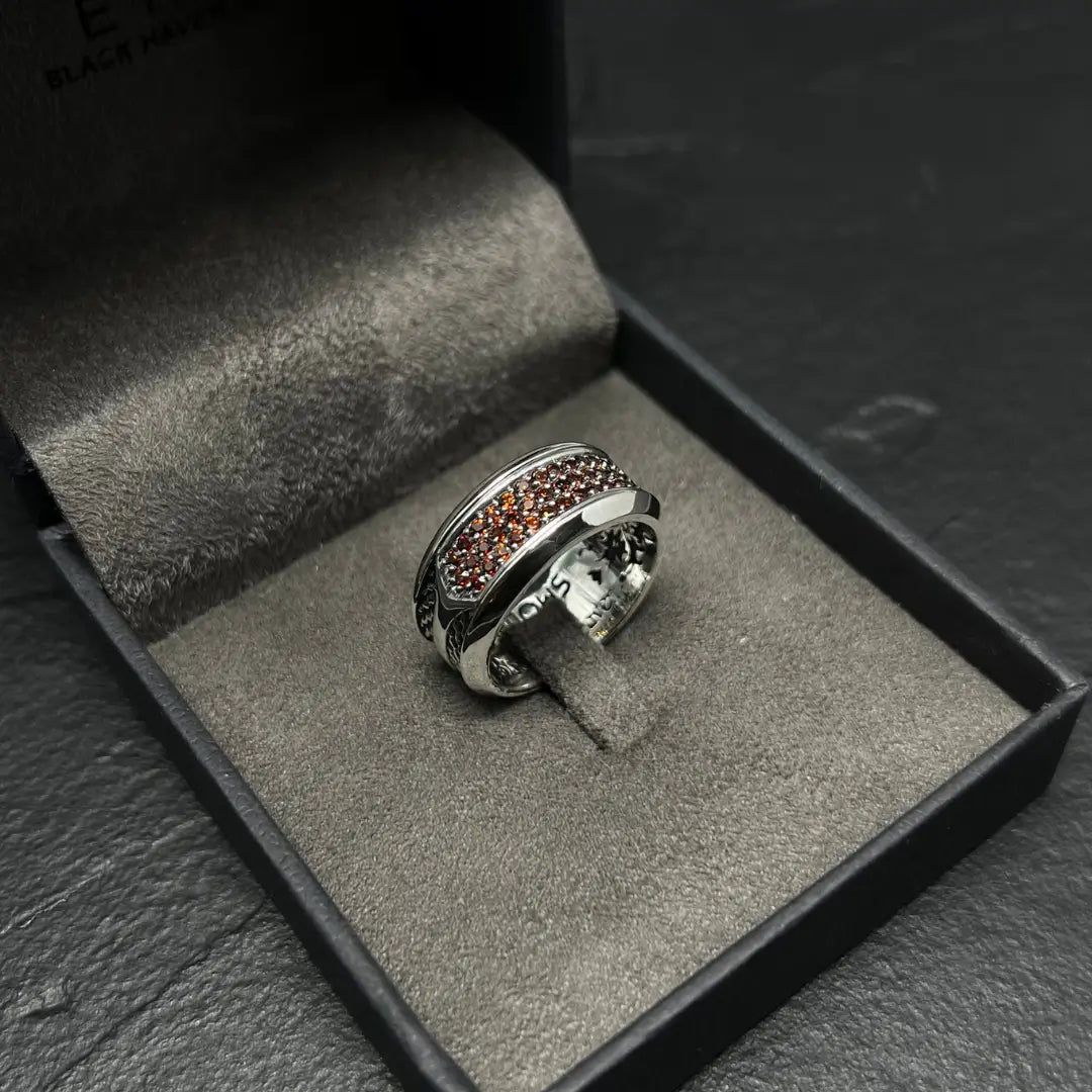 ANEL SHADOWS PRATA COM PEDRA GRANADA VERMELHA