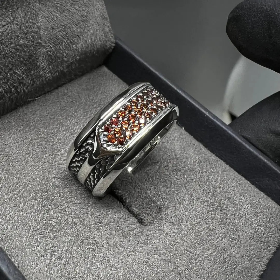 ANEL SHADOWS PRATA COM PEDRA GRANADA VERMELHA