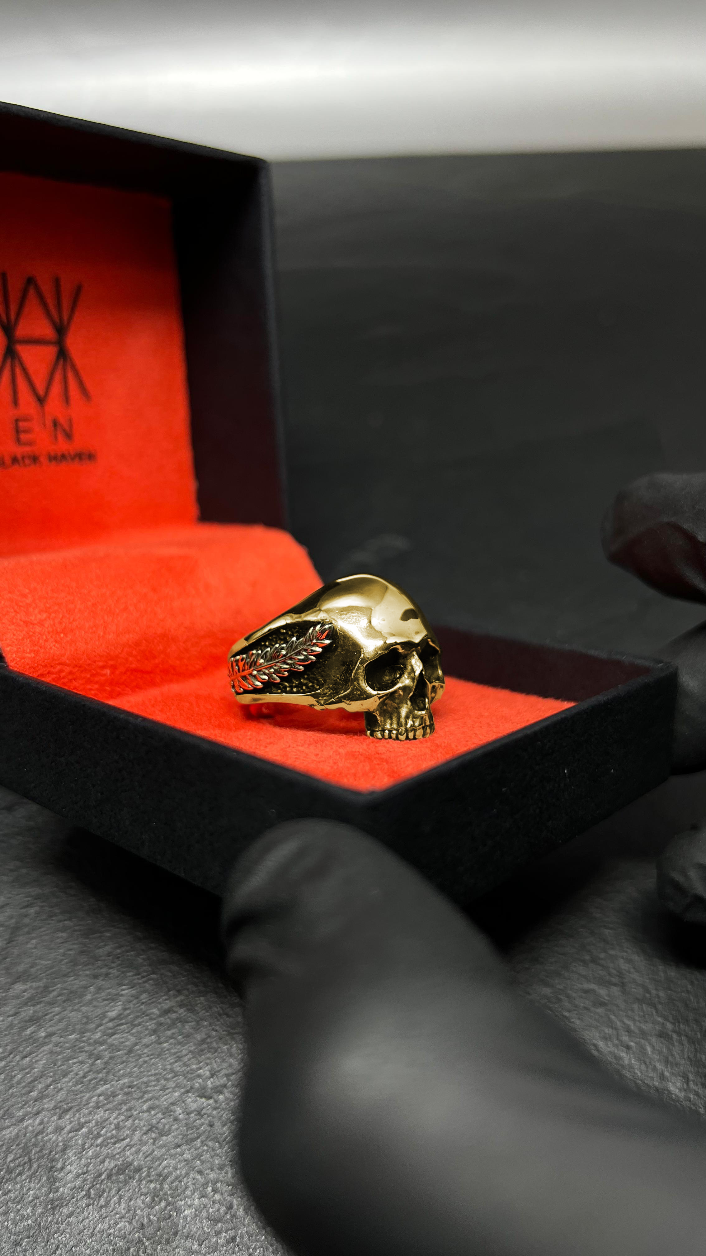 ANEL CALÍGULA OURO 18K