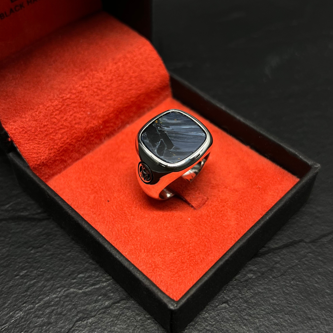 ANEL ÓTHRYS PRATA COM PEDRA OLHO DE FALCÃO