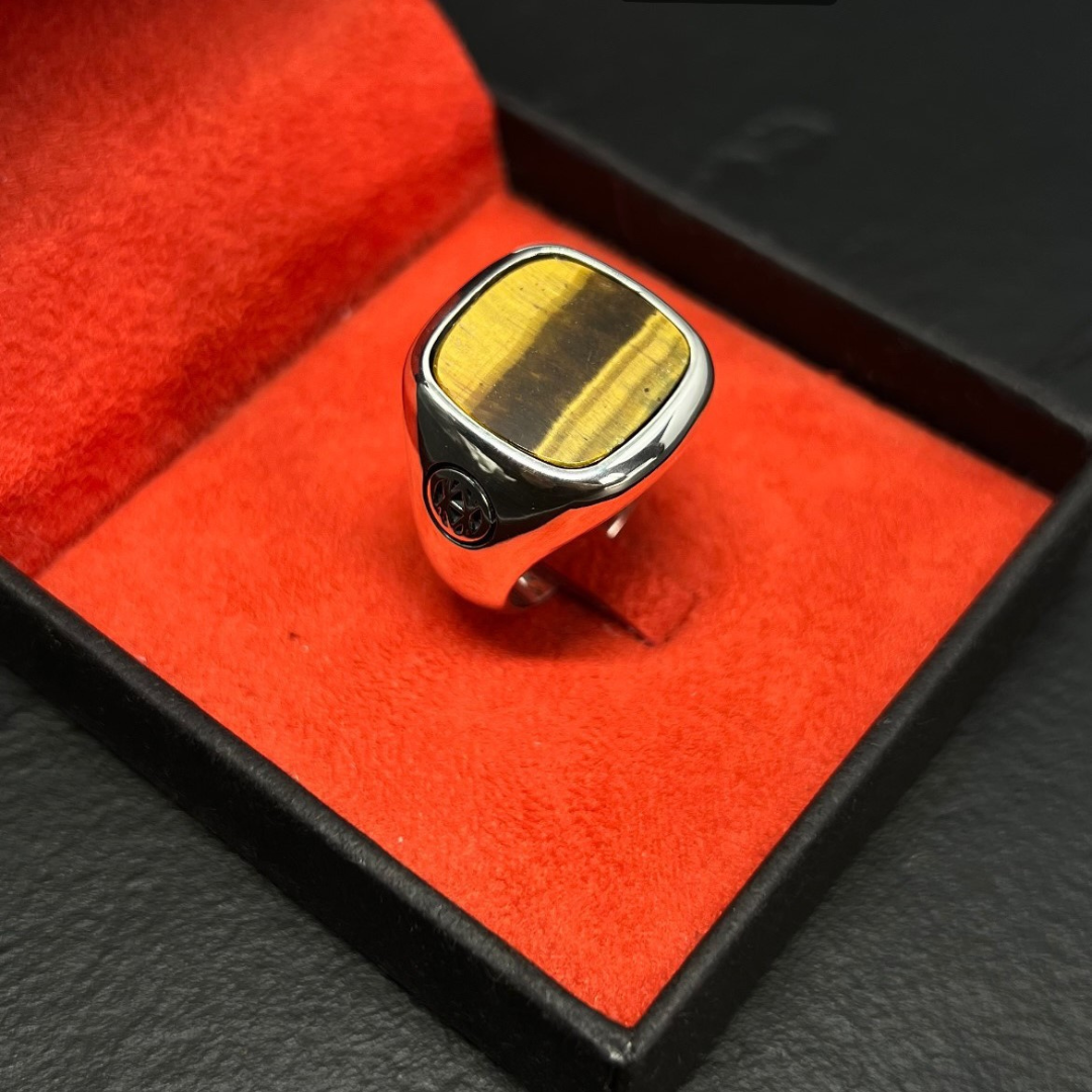 ANEL ÓTHRYS PRATA COM PEDRA OLHO DE TIGRE